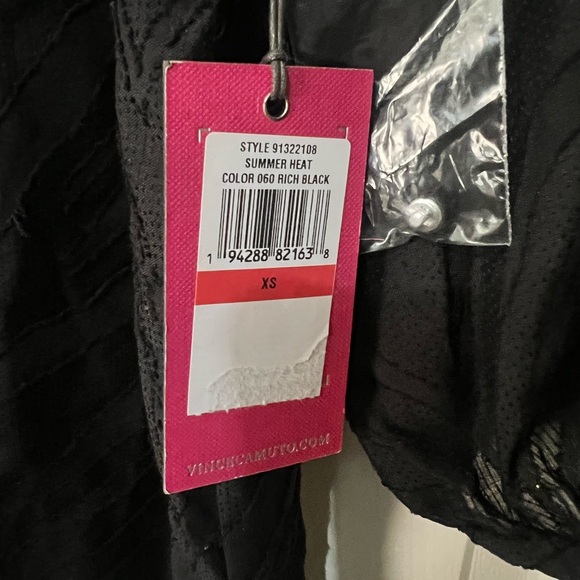 Vince Camuto Black Patterned Blouse NWT retail $68 - Picture 4 of 5